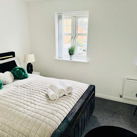Harmony House 3 Bedroom New Build For Families, Contractors, Black Country Museum Sleeps 6 Tipton Bagian luar foto