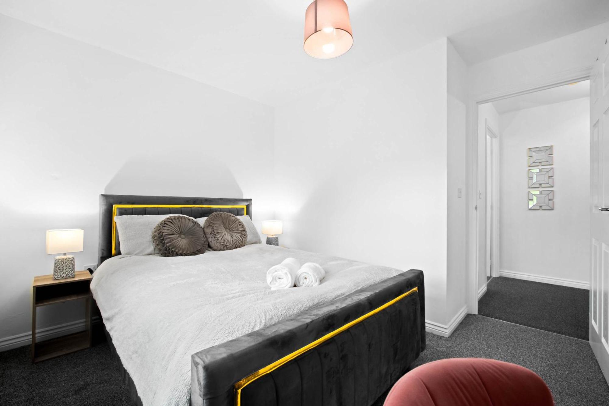 Harmony House 3 Bedroom New Build For Families, Contractors, Black Country Museum Sleeps 6 Tipton Bagian luar foto