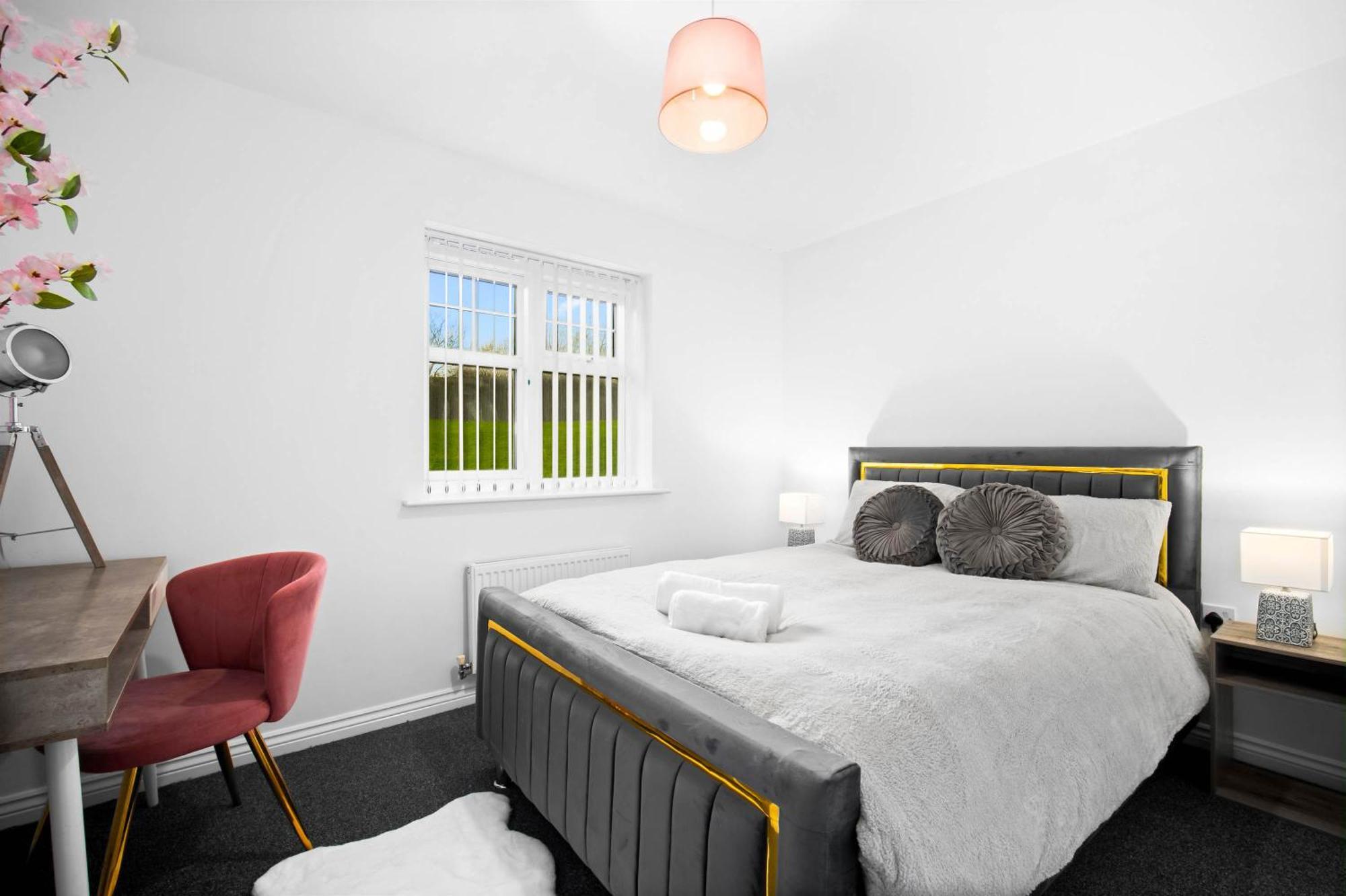 Harmony House 3 Bedroom New Build For Families, Contractors, Black Country Museum Sleeps 6 Tipton Bagian luar foto