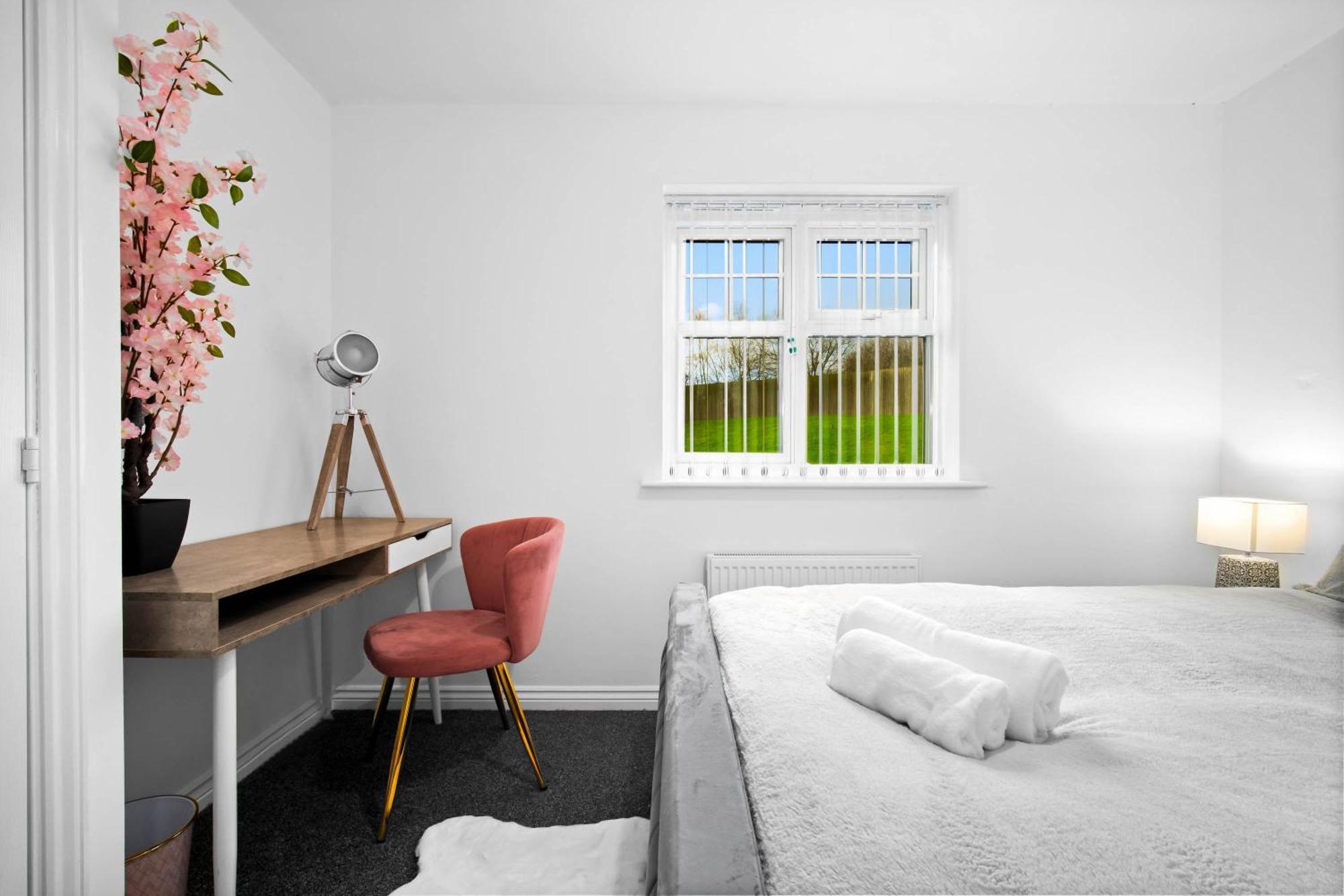 Harmony House 3 Bedroom New Build For Families, Contractors, Black Country Museum Sleeps 6 Tipton Bagian luar foto