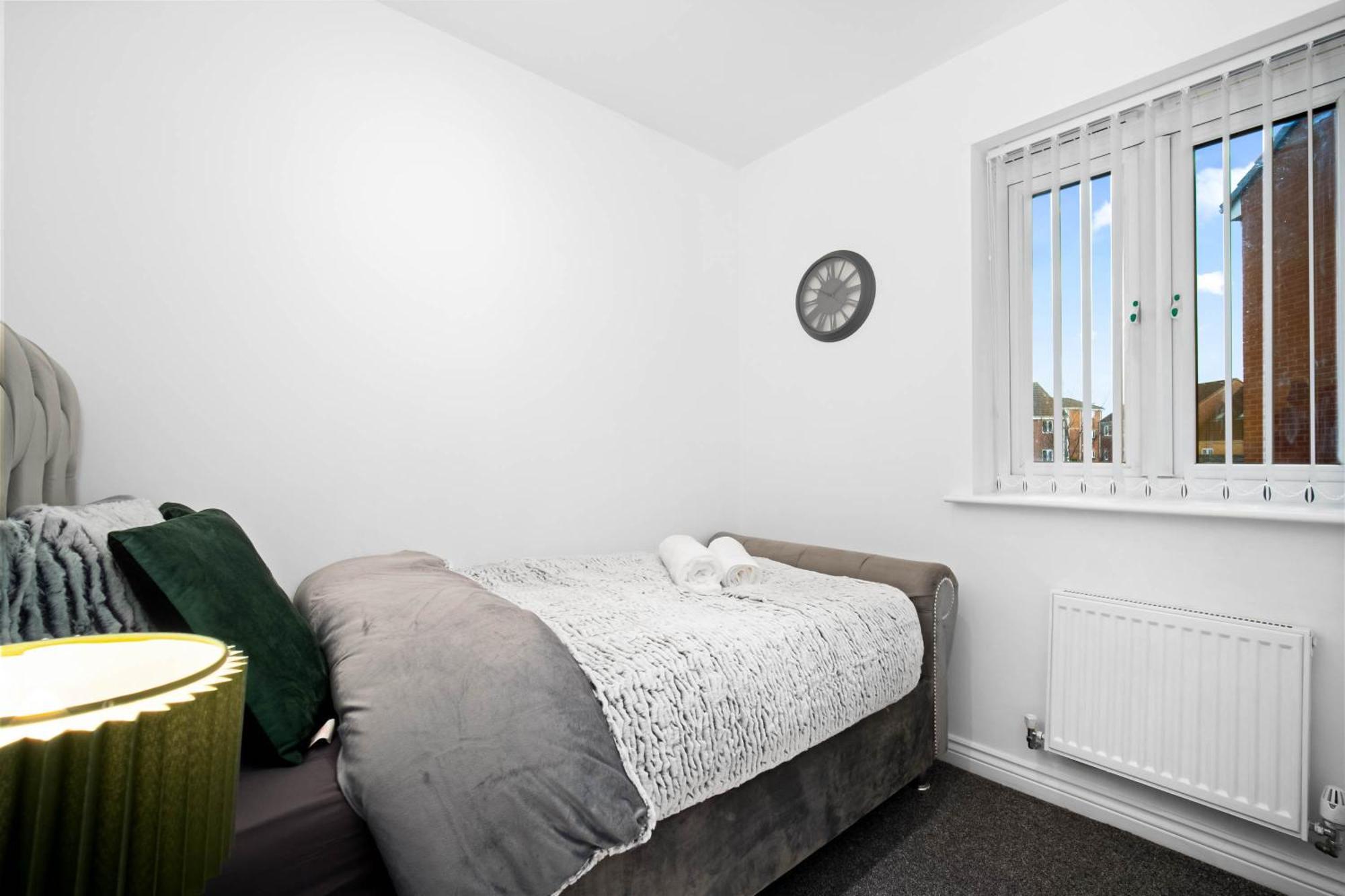 Harmony House 3 Bedroom New Build For Families, Contractors, Black Country Museum Sleeps 6 Tipton Bagian luar foto